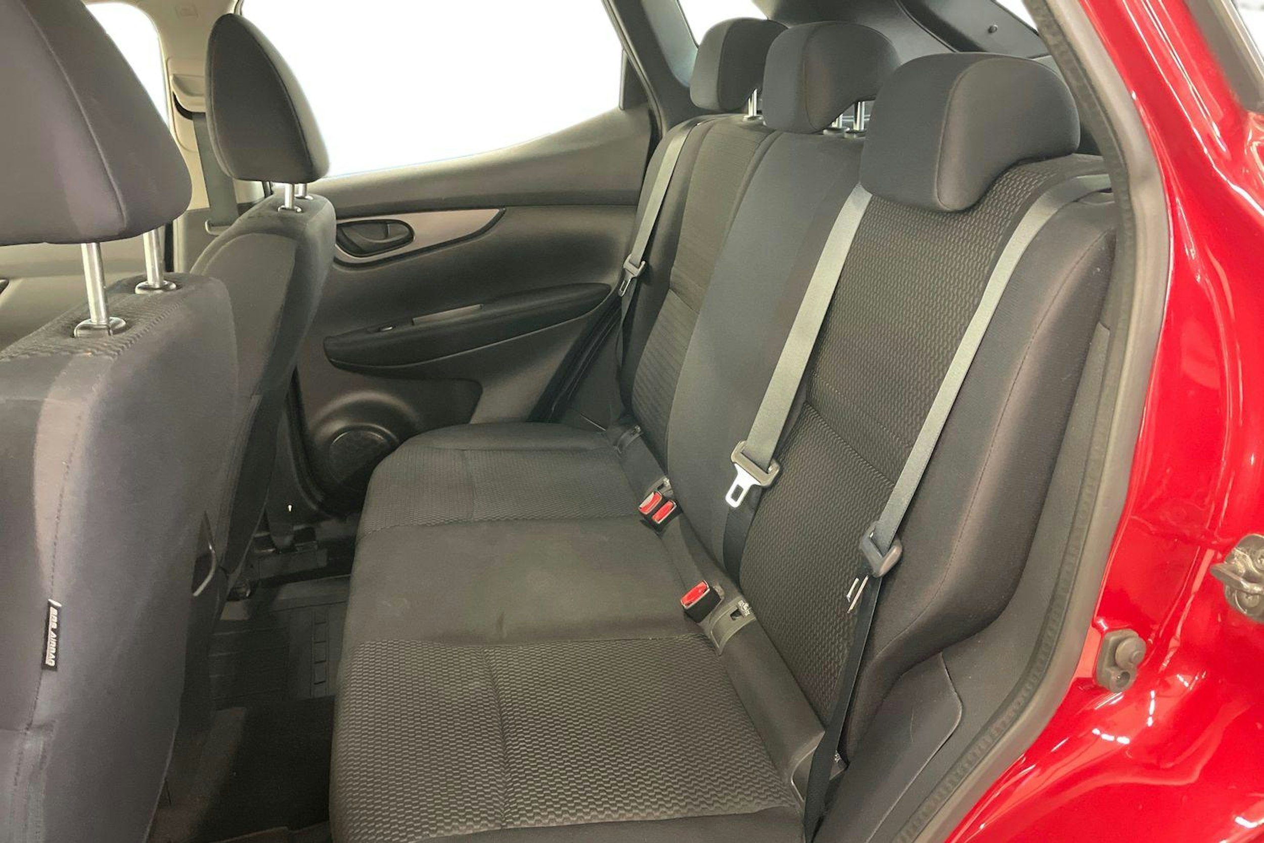 Punainen Nissan Qashqai 2016 kuva 10.