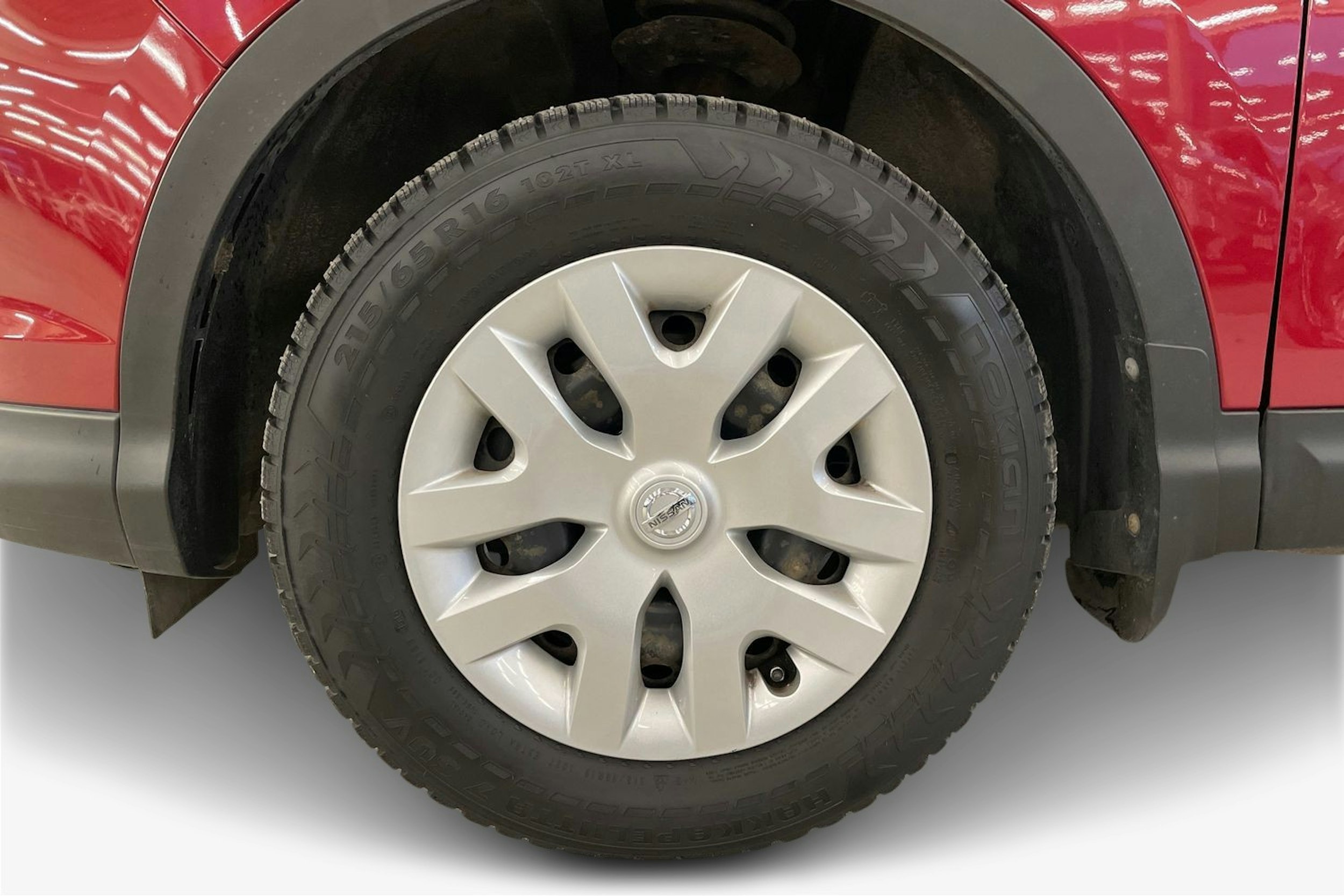 Punainen Nissan Qashqai 2016 kuva 11.