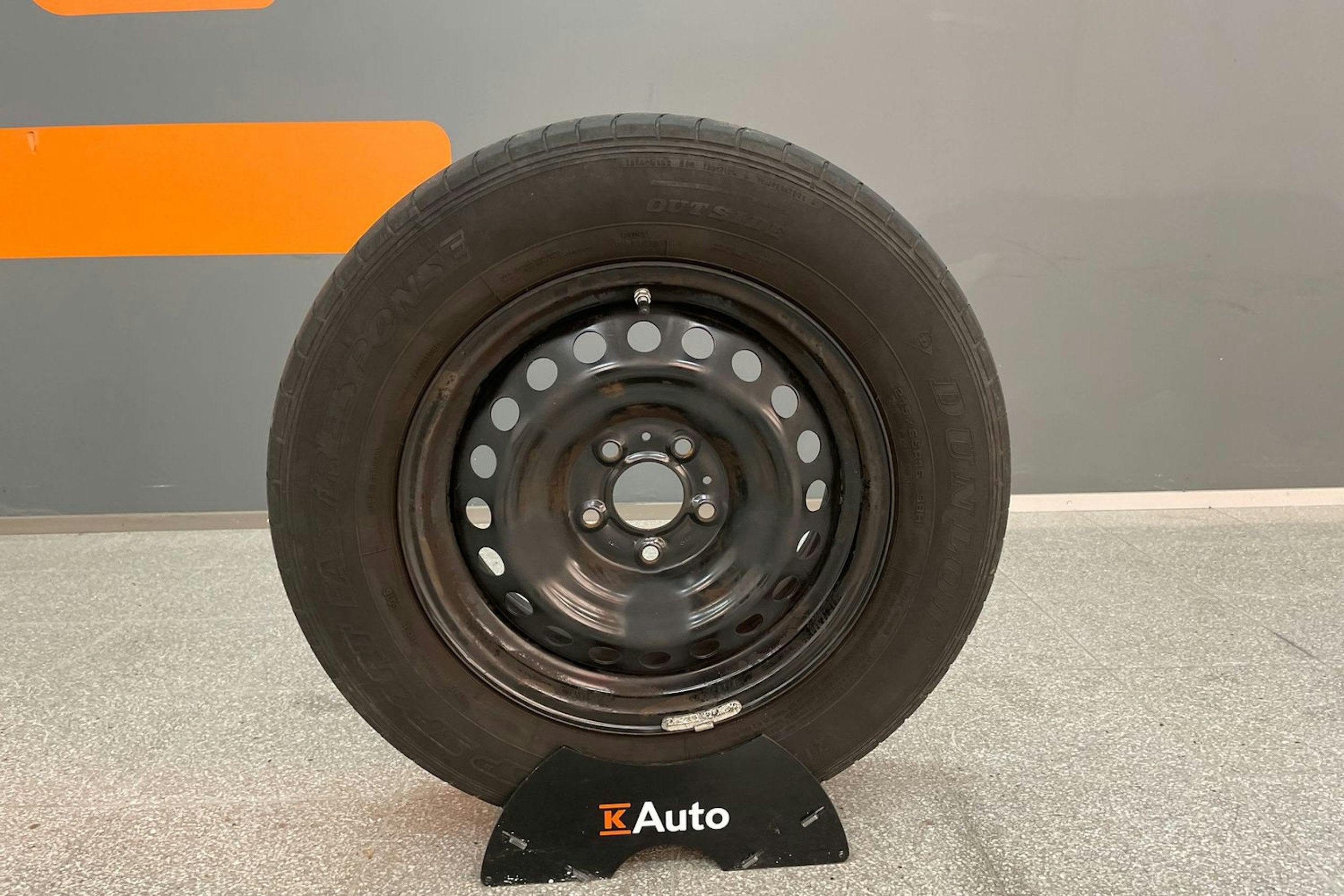 Punainen Nissan Qashqai 2016 kuva 13.