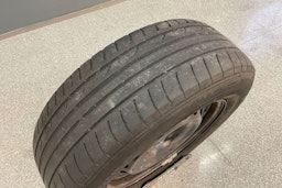 Punainen Nissan Qashqai 2016 kuva 15.