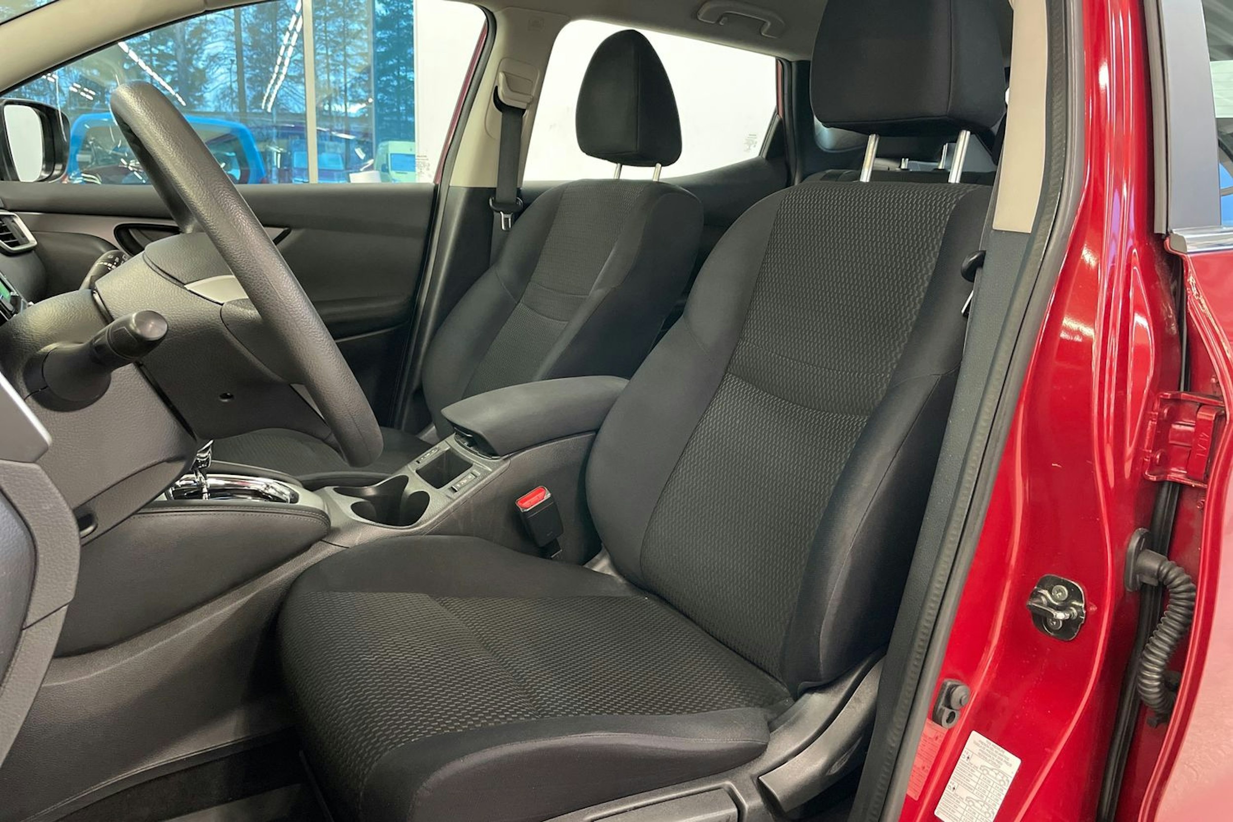 Punainen Nissan Qashqai 2016 kuva 20.