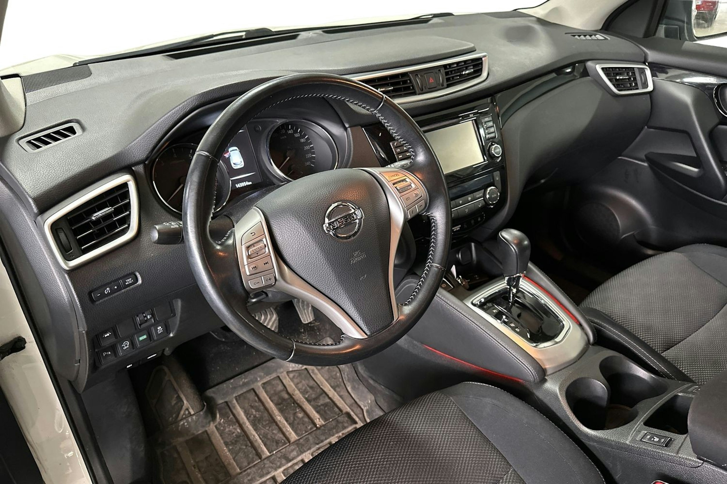 valkoinen Nissan Qashqai 2016 kuva 3.