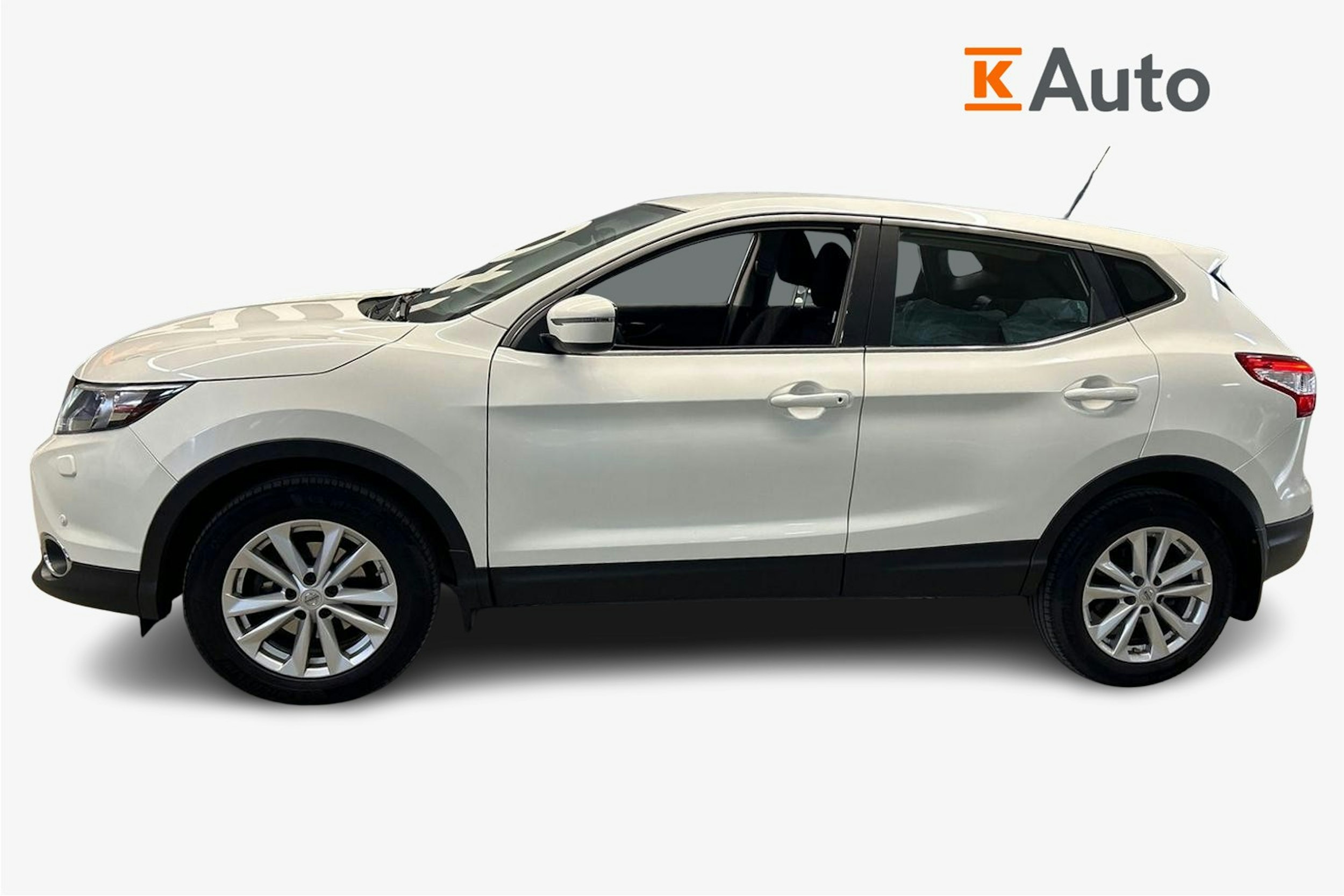 valkoinen Nissan Qashqai 2016 kuva 6.