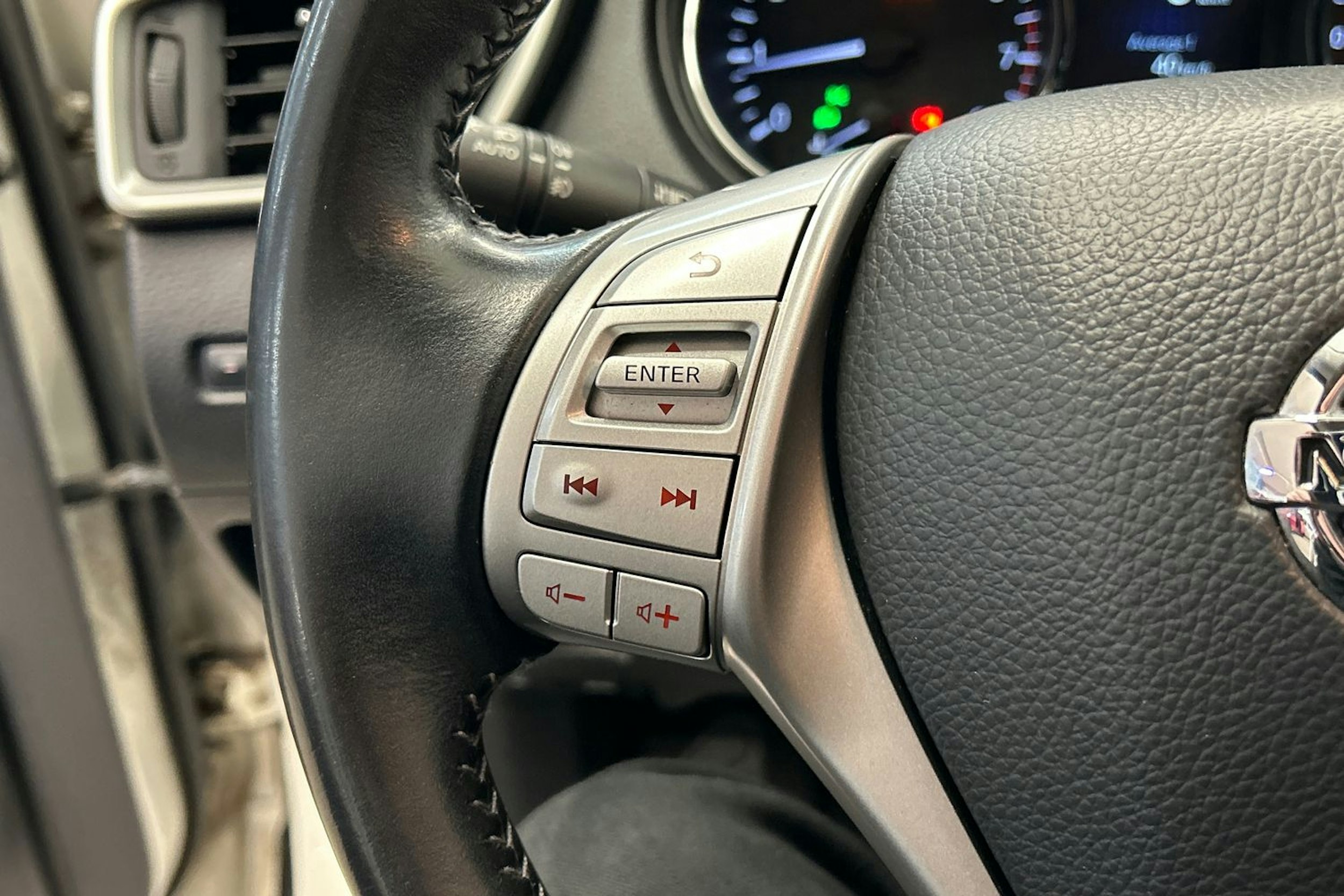valkoinen Nissan Qashqai 2016 kuva 17.