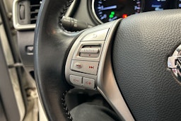 valkoinen Nissan Qashqai 2016 kuva 17.