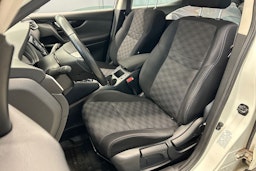 valkoinen Nissan Qashqai 2016 kuva 21.