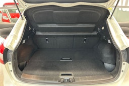 valkoinen Nissan Qashqai 2016 kuva 22.