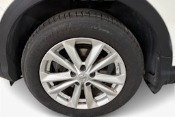valkoinen Nissan Qashqai 2016 kuva 11.