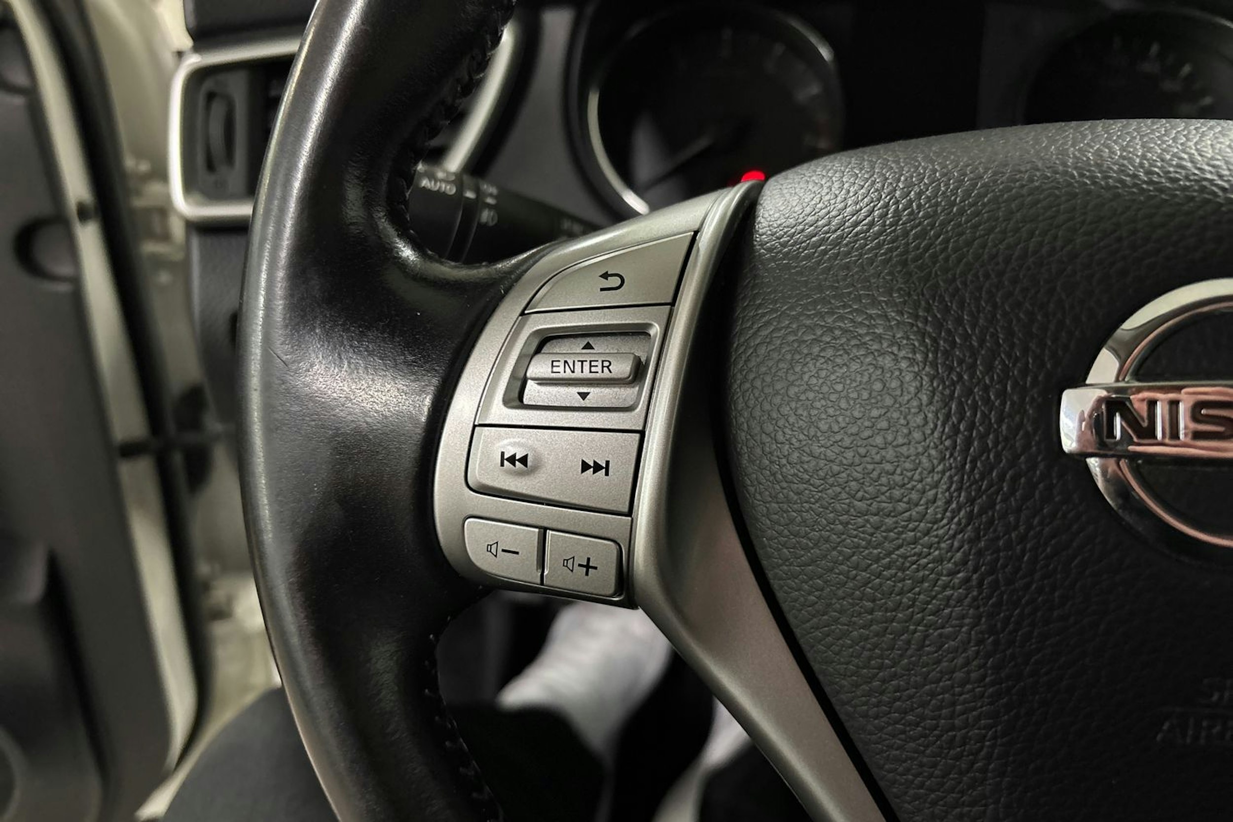 valkoinen Nissan Qashqai 2016 kuva 15.