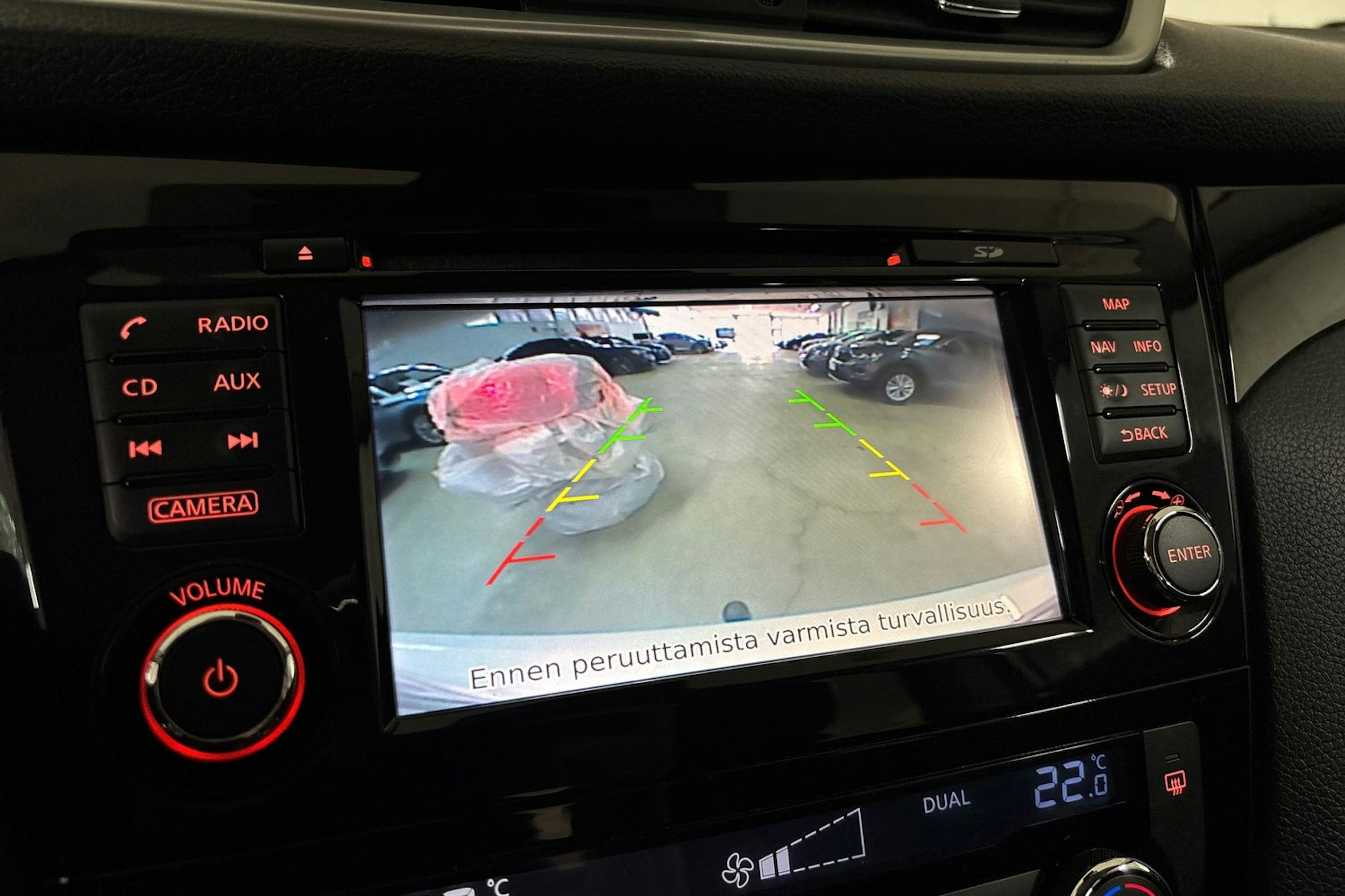 valkoinen Nissan Qashqai 2016 kuva 21.
