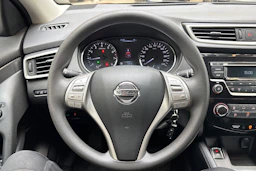 punainen Nissan Qashqai 2017 kuva 18.