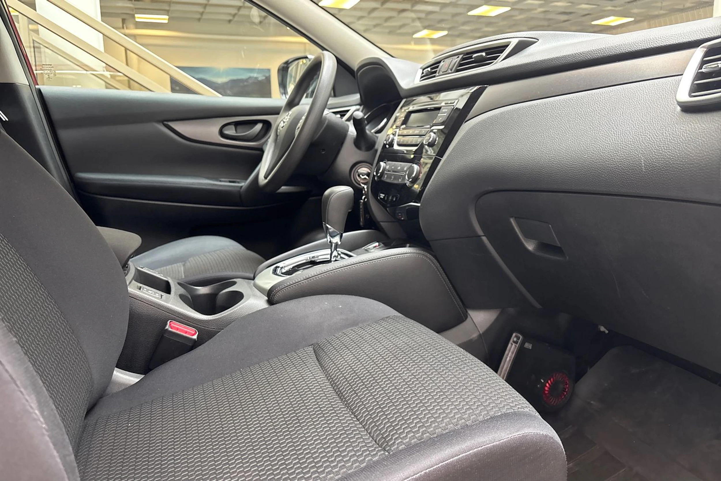 punainen Nissan Qashqai 2017 kuva 23.