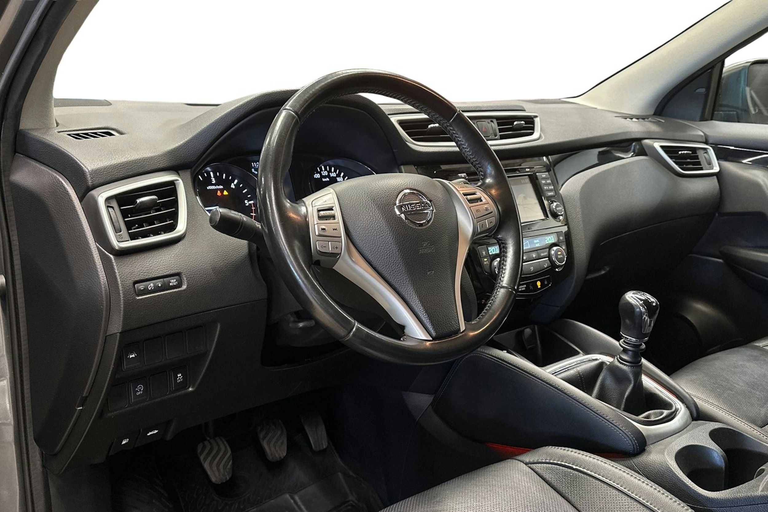 harmaa Nissan Qashqai 2016 kuva 7.