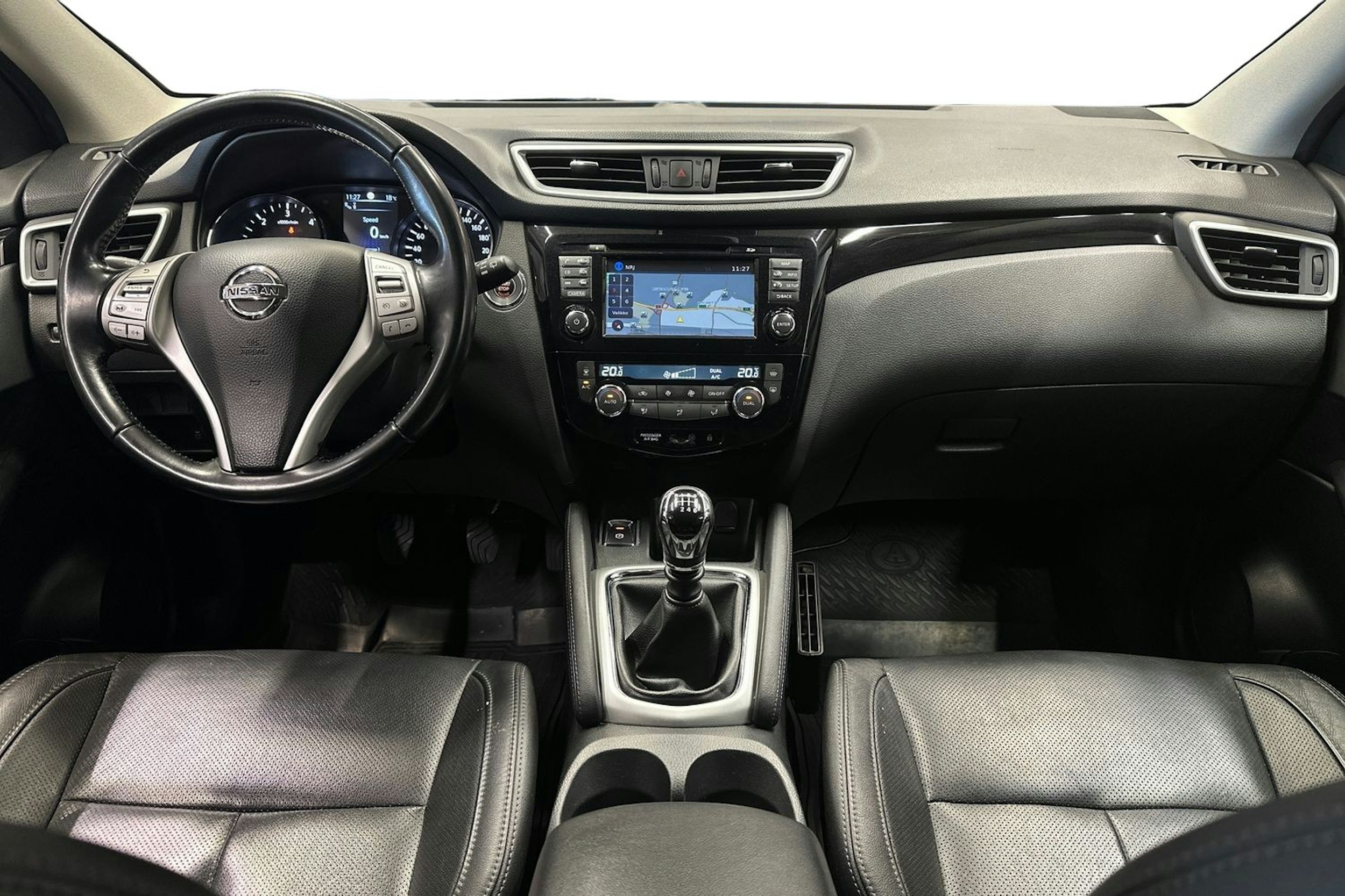 harmaa Nissan Qashqai 2016 kuva 9.