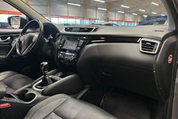 harmaa Nissan Qashqai 2016 kuva 14.