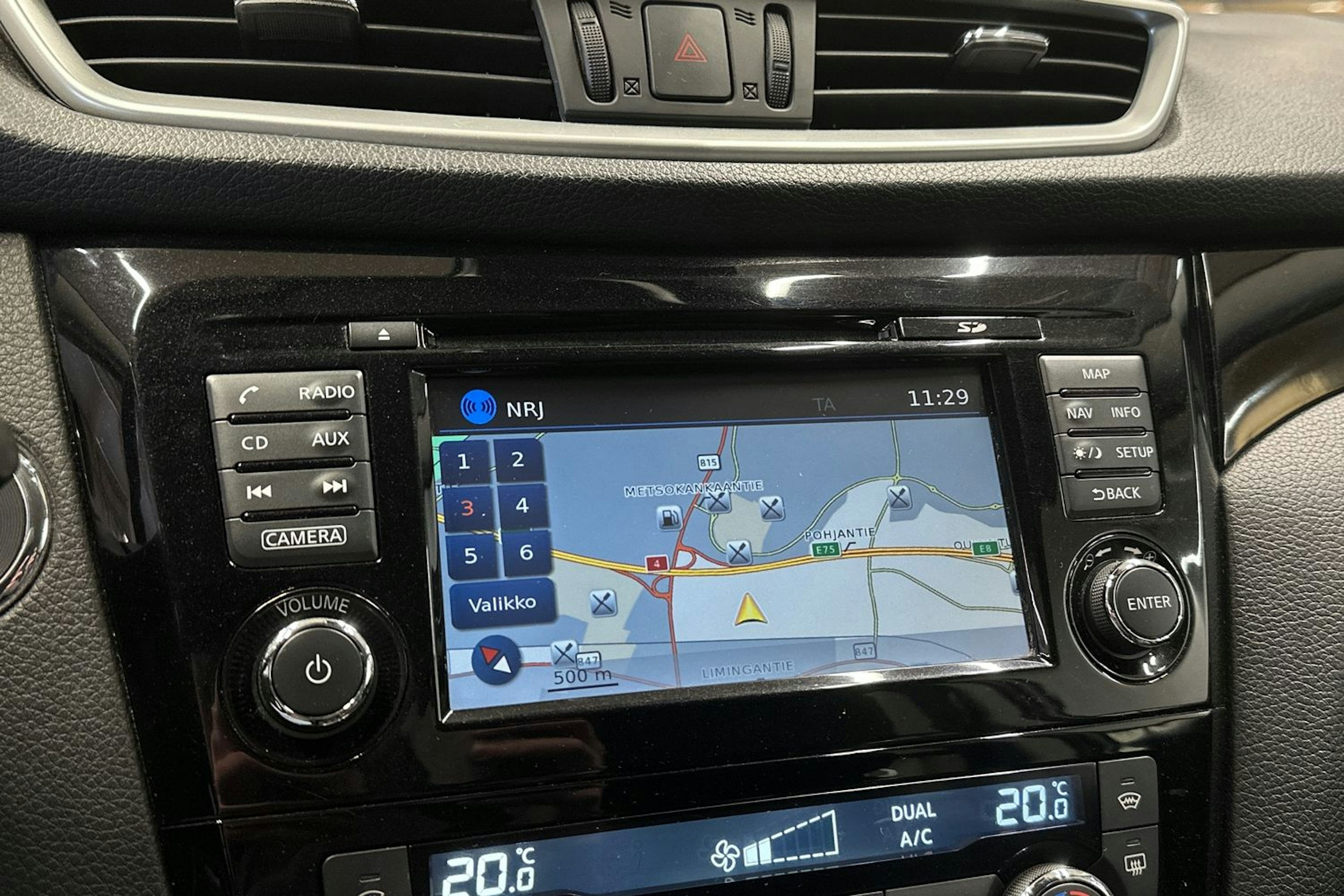 harmaa Nissan Qashqai 2016 kuva 19.