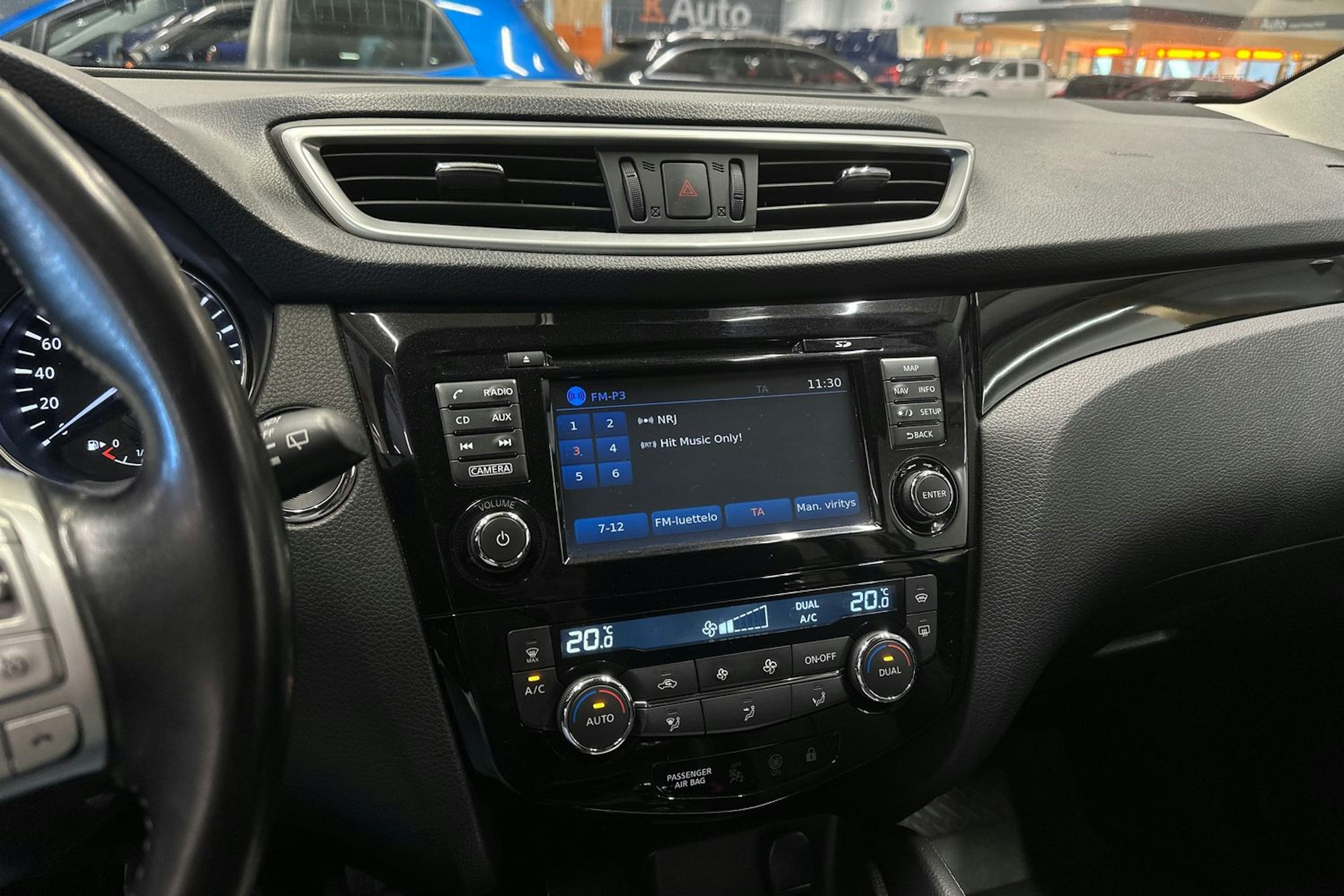 harmaa Nissan Qashqai 2016 kuva 22.