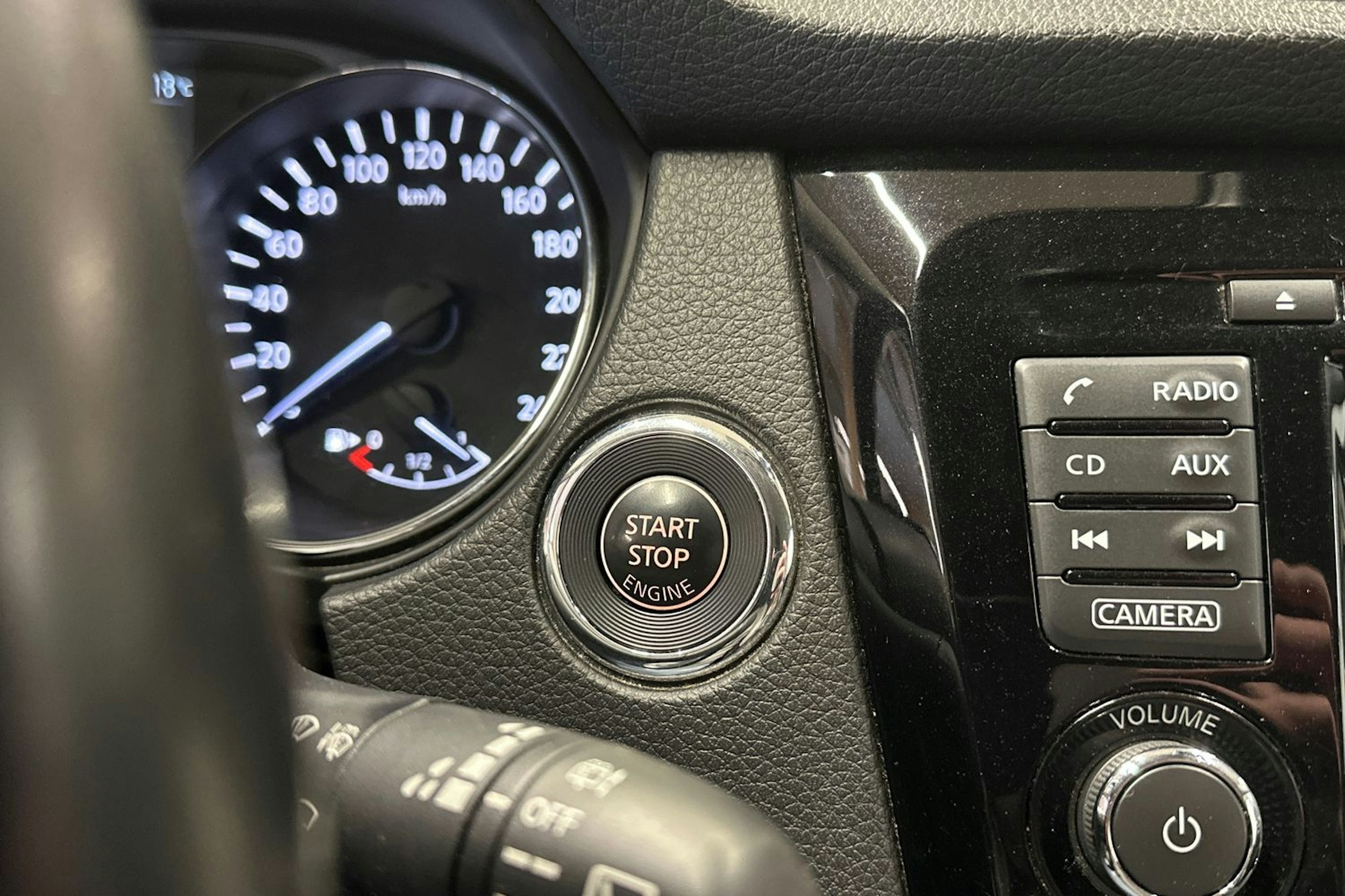 harmaa Nissan Qashqai 2016 kuva 23.