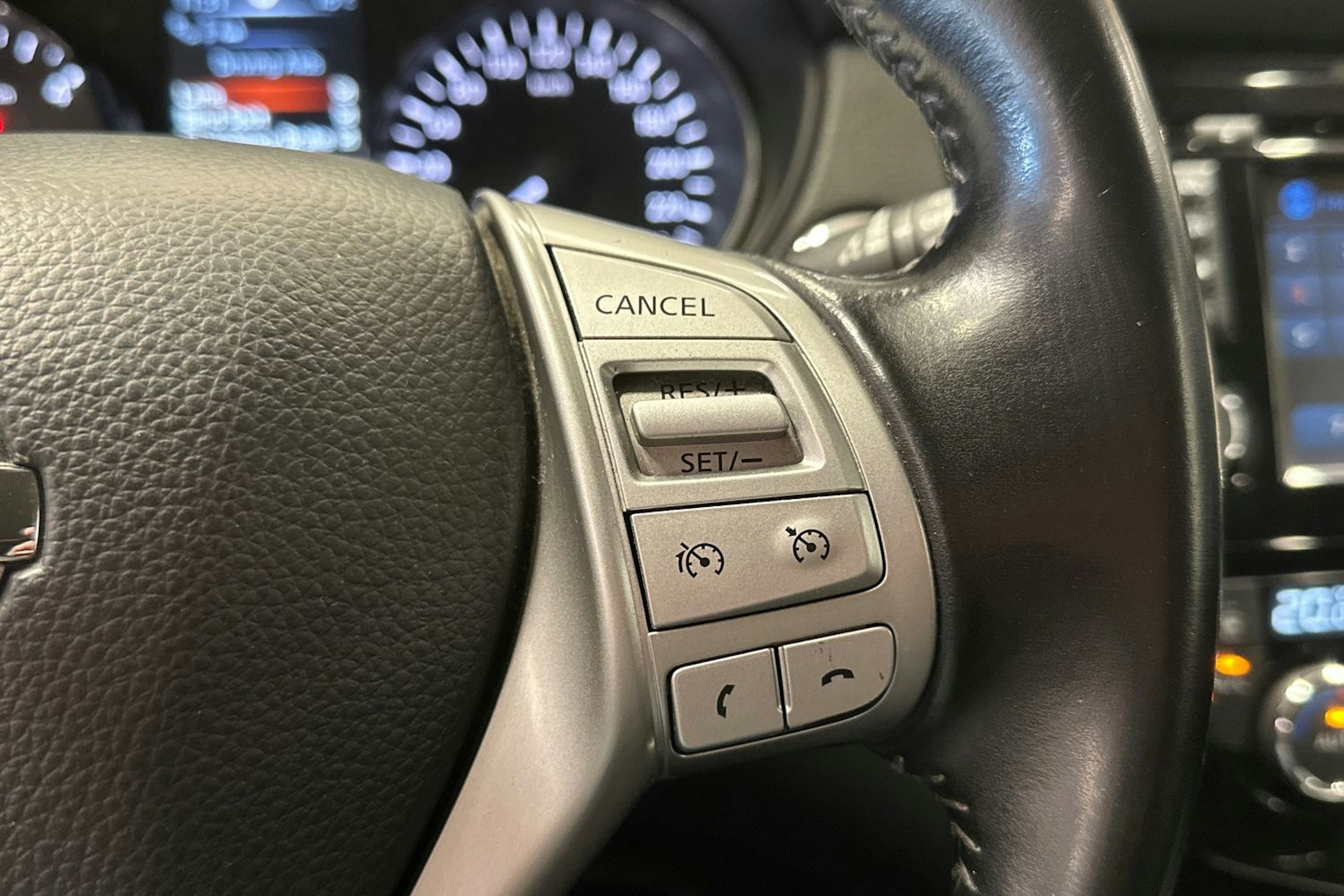 harmaa Nissan Qashqai 2016 kuva 29.