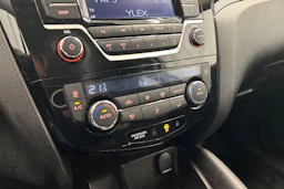 ruskea (beige) Nissan Qashqai 2016 kuva 15.
