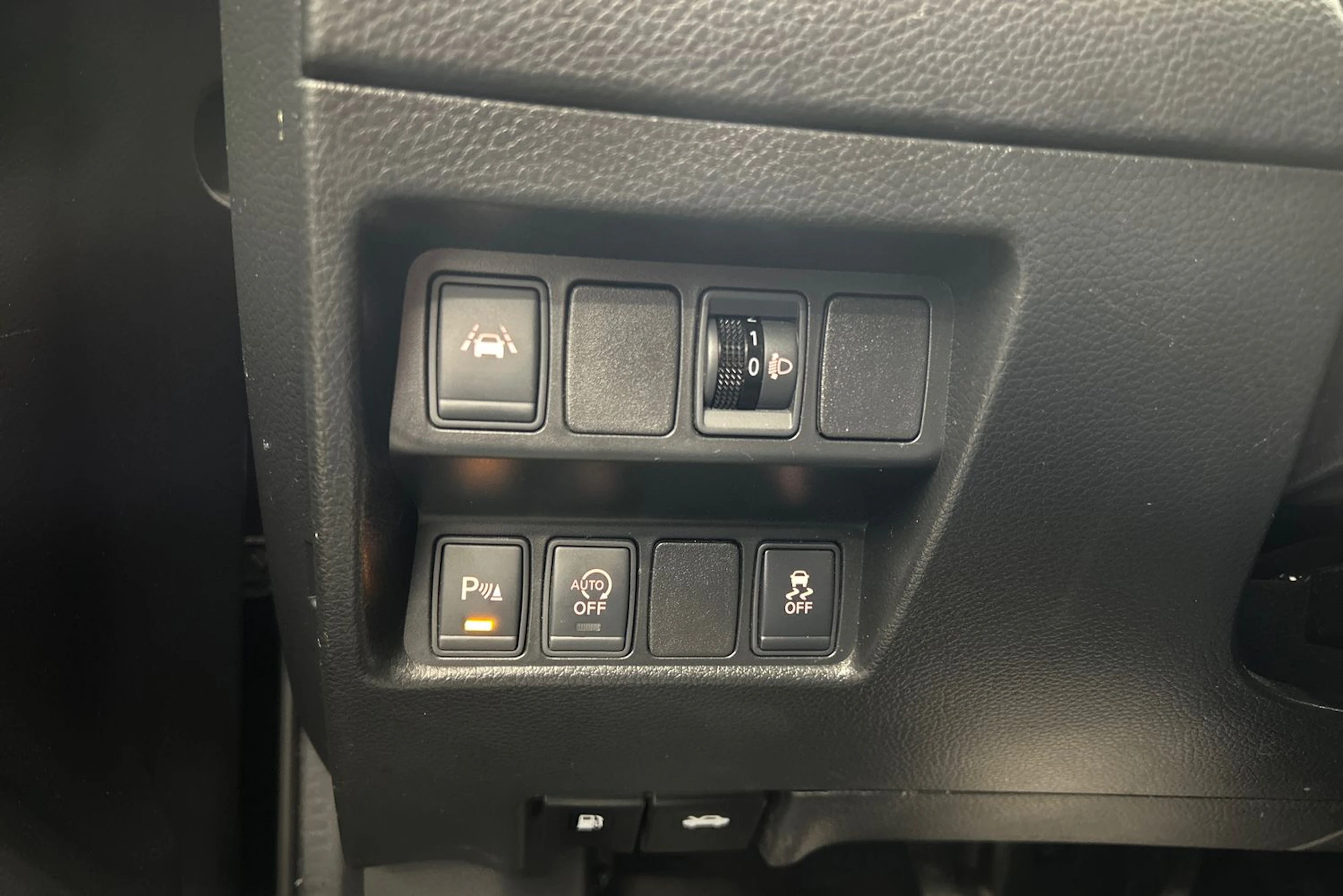 ruskea (beige) Nissan Qashqai 2016 kuva 16.