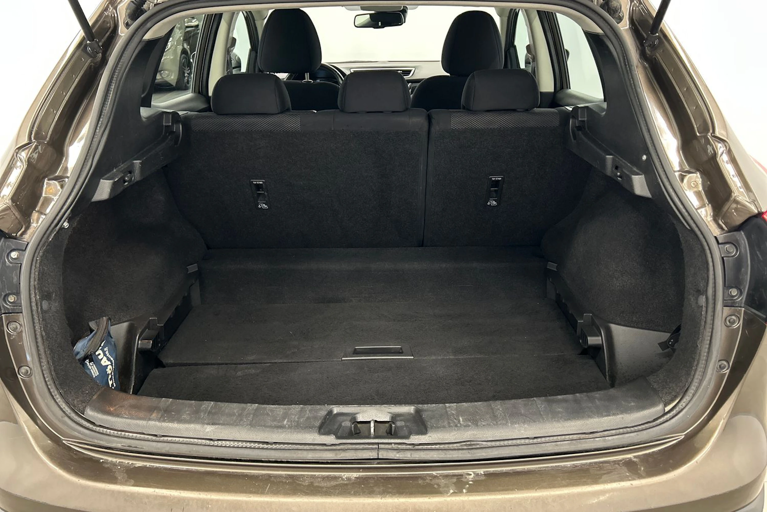 ruskea (beige) Nissan Qashqai 2016 kuva 19.
