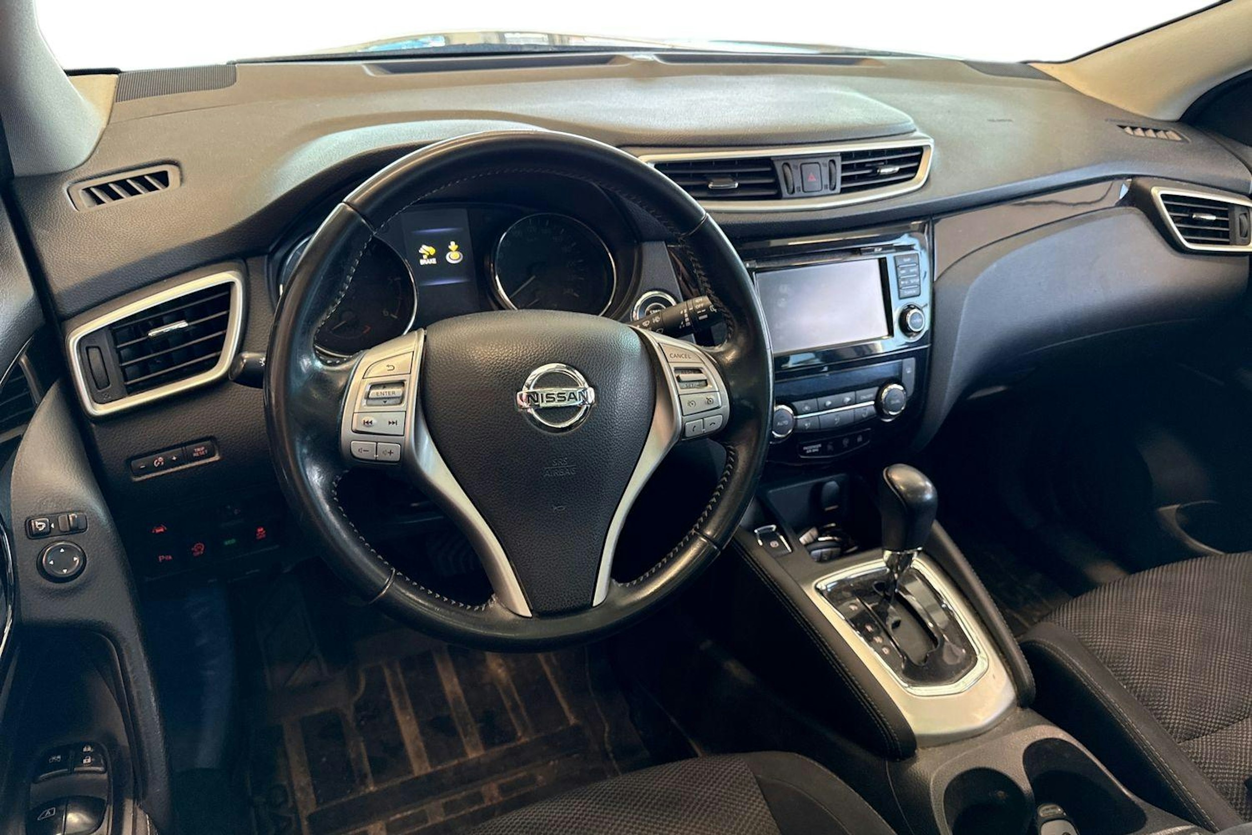 harmaa Nissan Qashqai 2016 kuva 3.