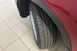 Punainen Nissan Qashqai 2016 kuva 10.