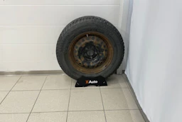 Punainen Nissan Qashqai 2016 kuva 17.