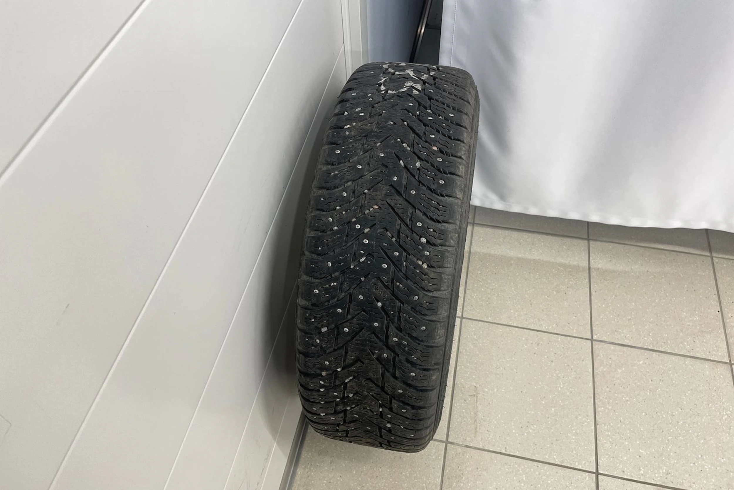 Punainen Nissan Qashqai 2016 kuva 18.