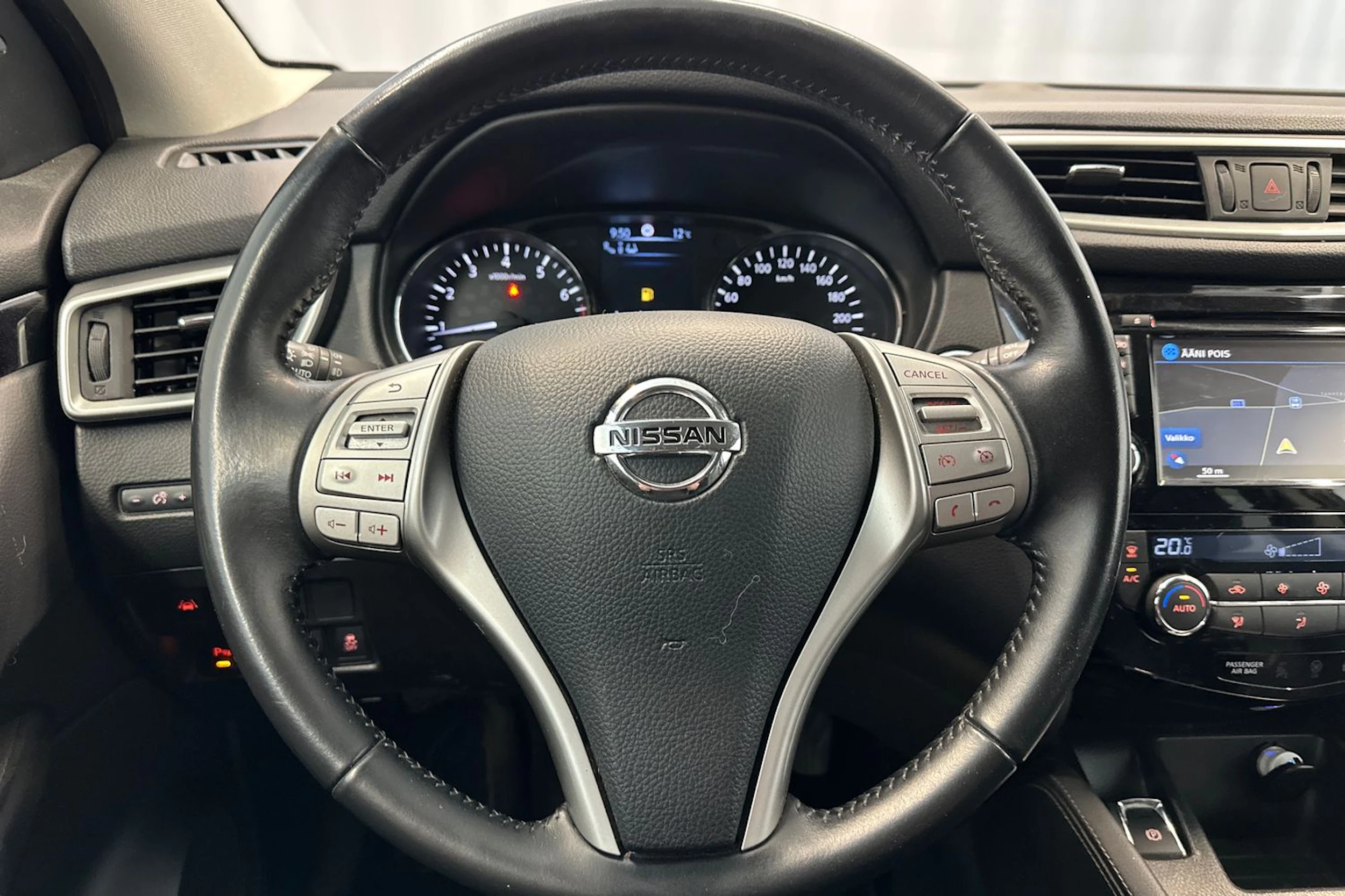 Ruskea (beige) Nissan Qashqai 2016 kuva 14.