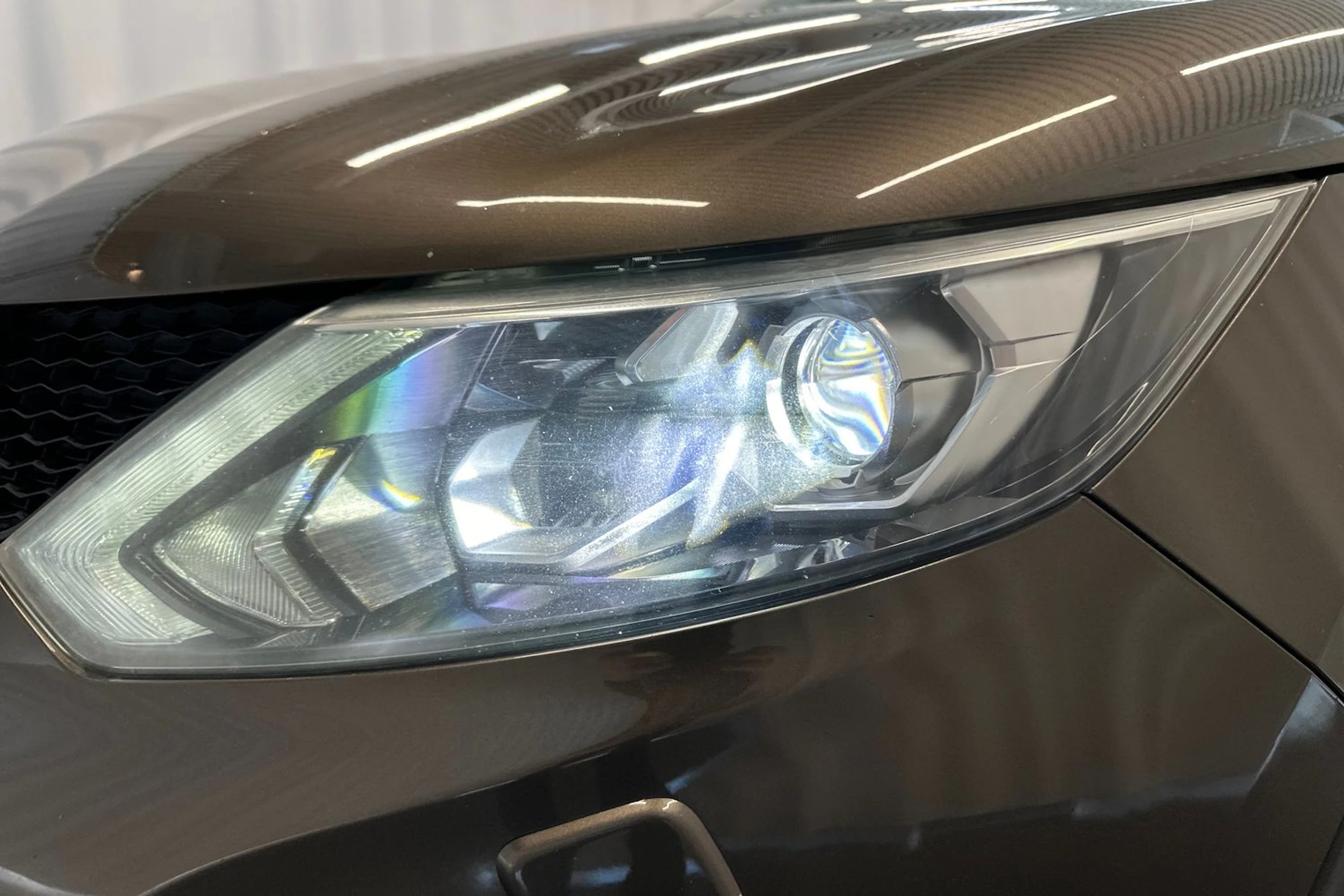 Ruskea (beige) Nissan Qashqai 2016 kuva 26.