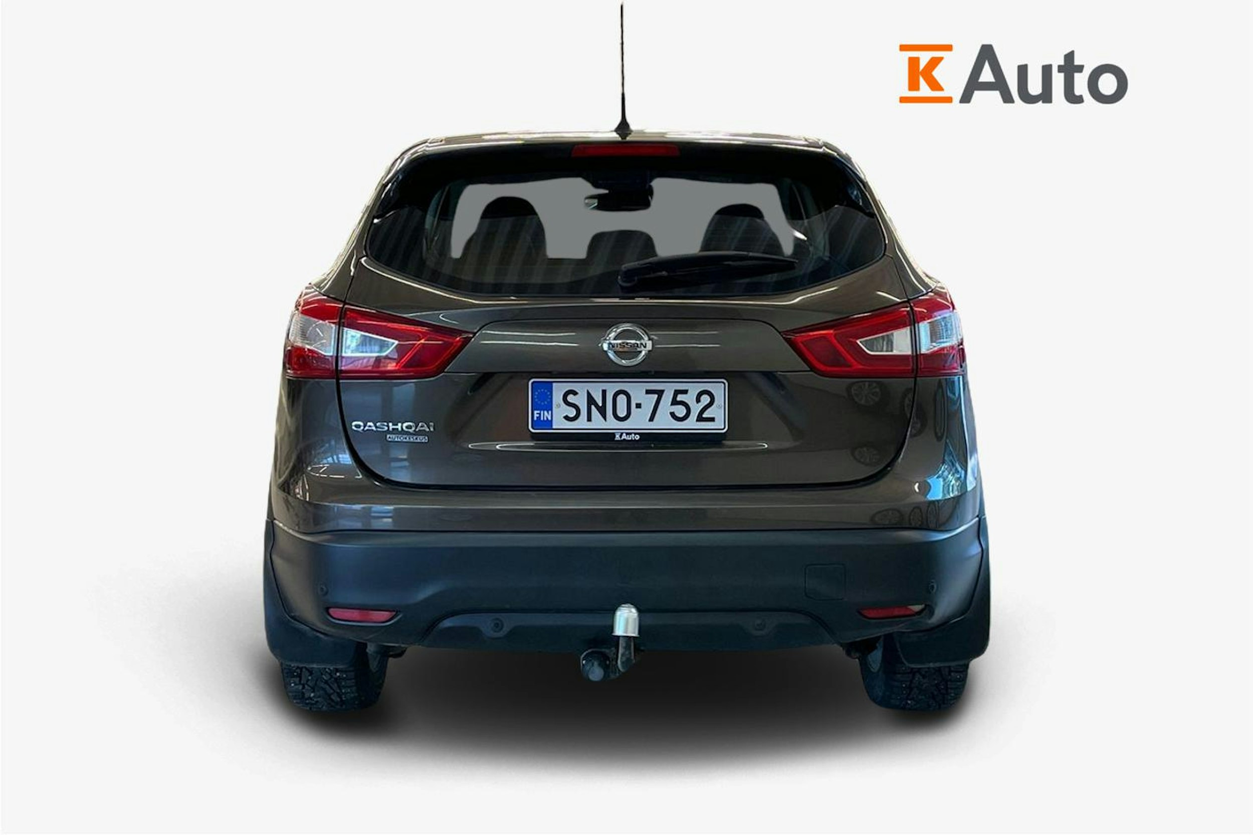 Ruskea (beige) Nissan Qashqai 2016 kuva 3.