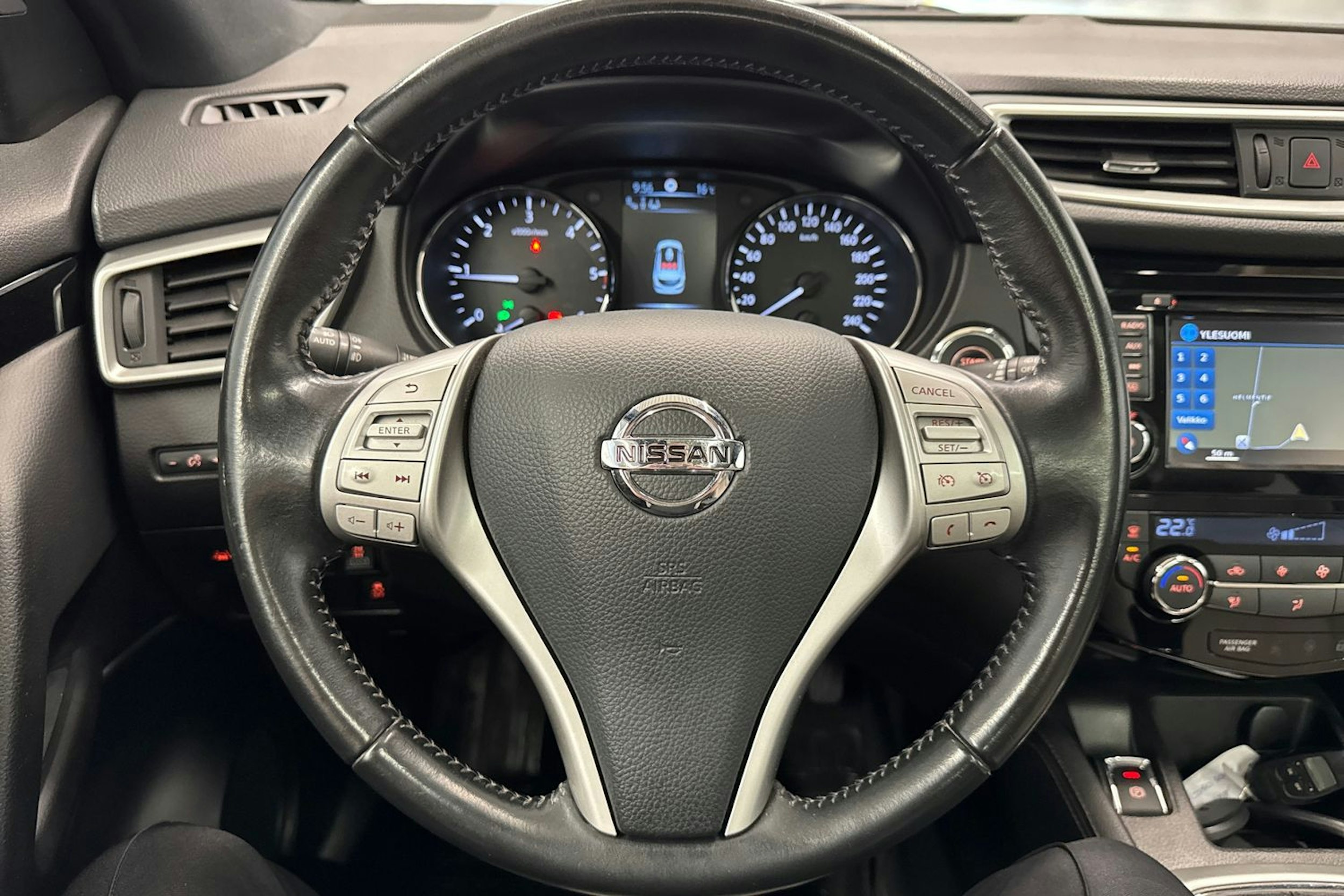 valkoinen Nissan Qashqai 2016 kuva 20.