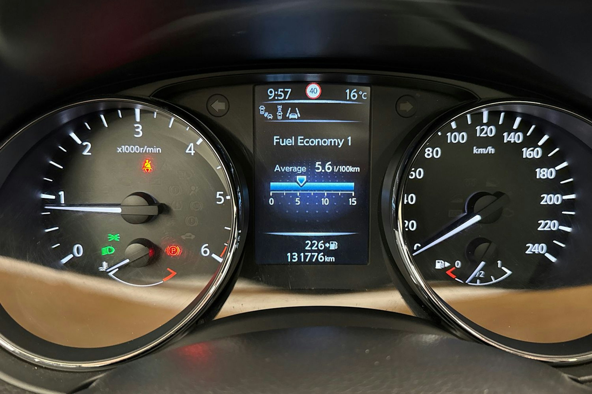 valkoinen Nissan Qashqai 2016 kuva 24.
