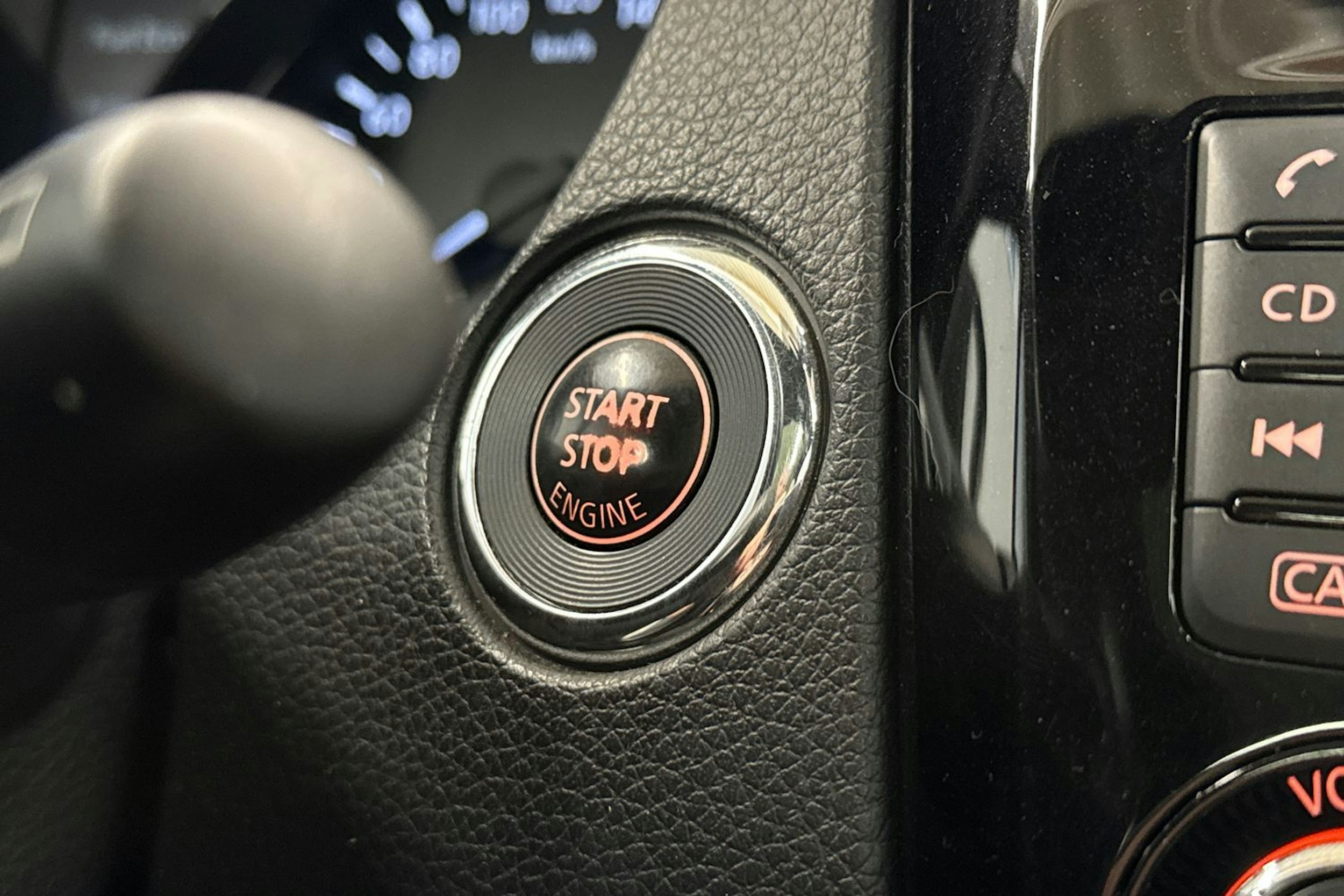 valkoinen Nissan Qashqai 2016 kuva 25.