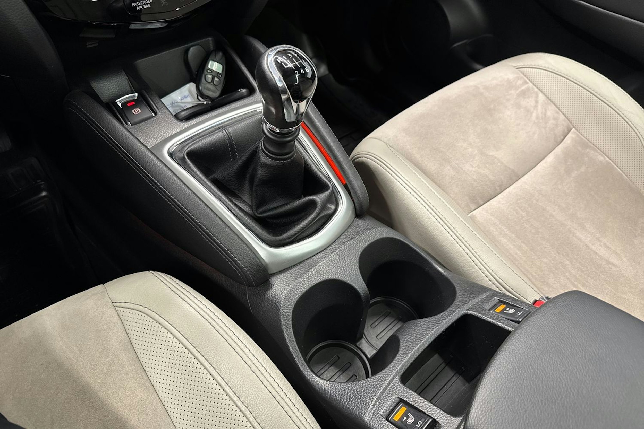 valkoinen Nissan Qashqai 2016 kuva 27.