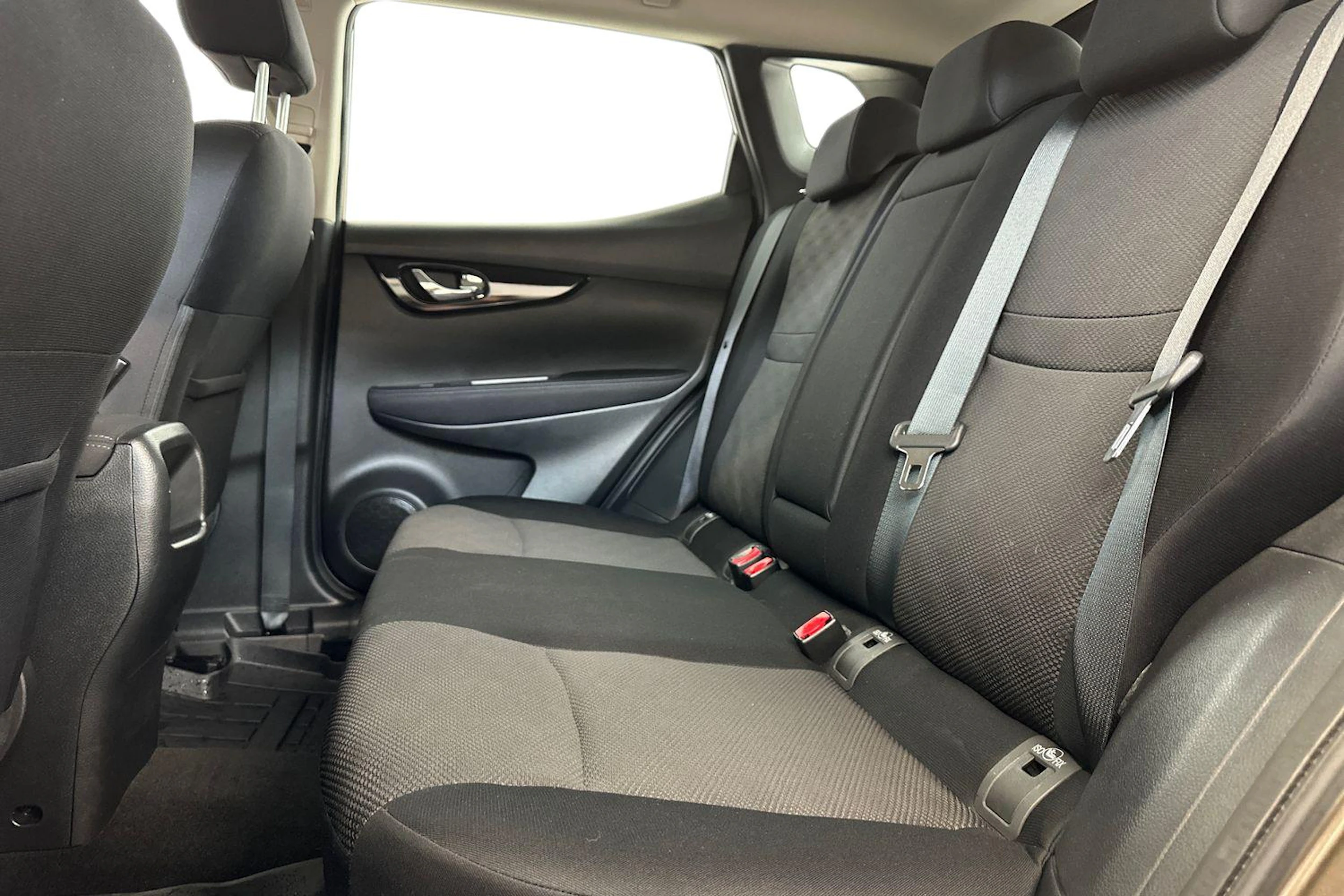 ruskea (beige) Nissan Qashqai 2016 kuva 8.