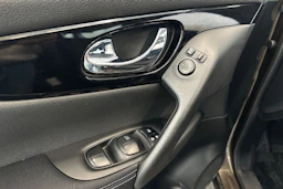 ruskea (beige) Nissan Qashqai 2016 kuva 15.