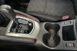 ruskea (beige) Nissan Qashqai 2016 kuva 20.