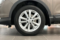 ruskea (beige) Nissan Qashqai 2016 kuva 24.