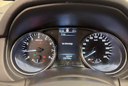 harmaa Nissan Qashqai 2016 kuva 13.