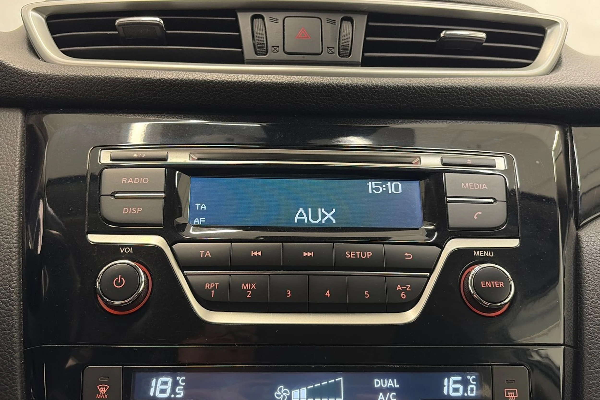 harmaa Nissan Qashqai 2016 kuva 16.