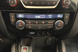 harmaa Nissan Qashqai 2016 kuva 17.