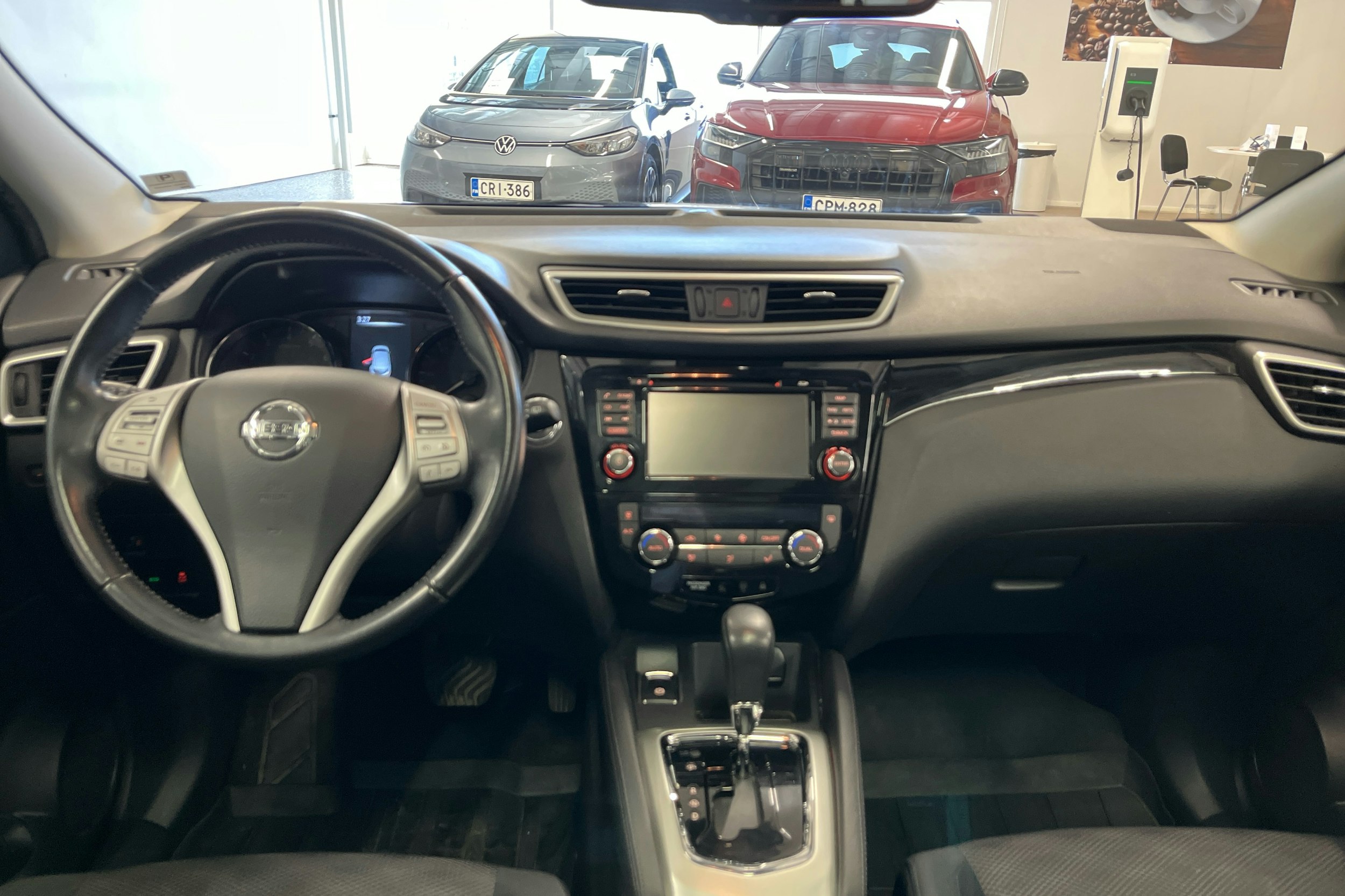 valkoinen Nissan Qashqai 2016 kuva 7.