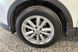 valkoinen Nissan Qashqai 2016 kuva 9.