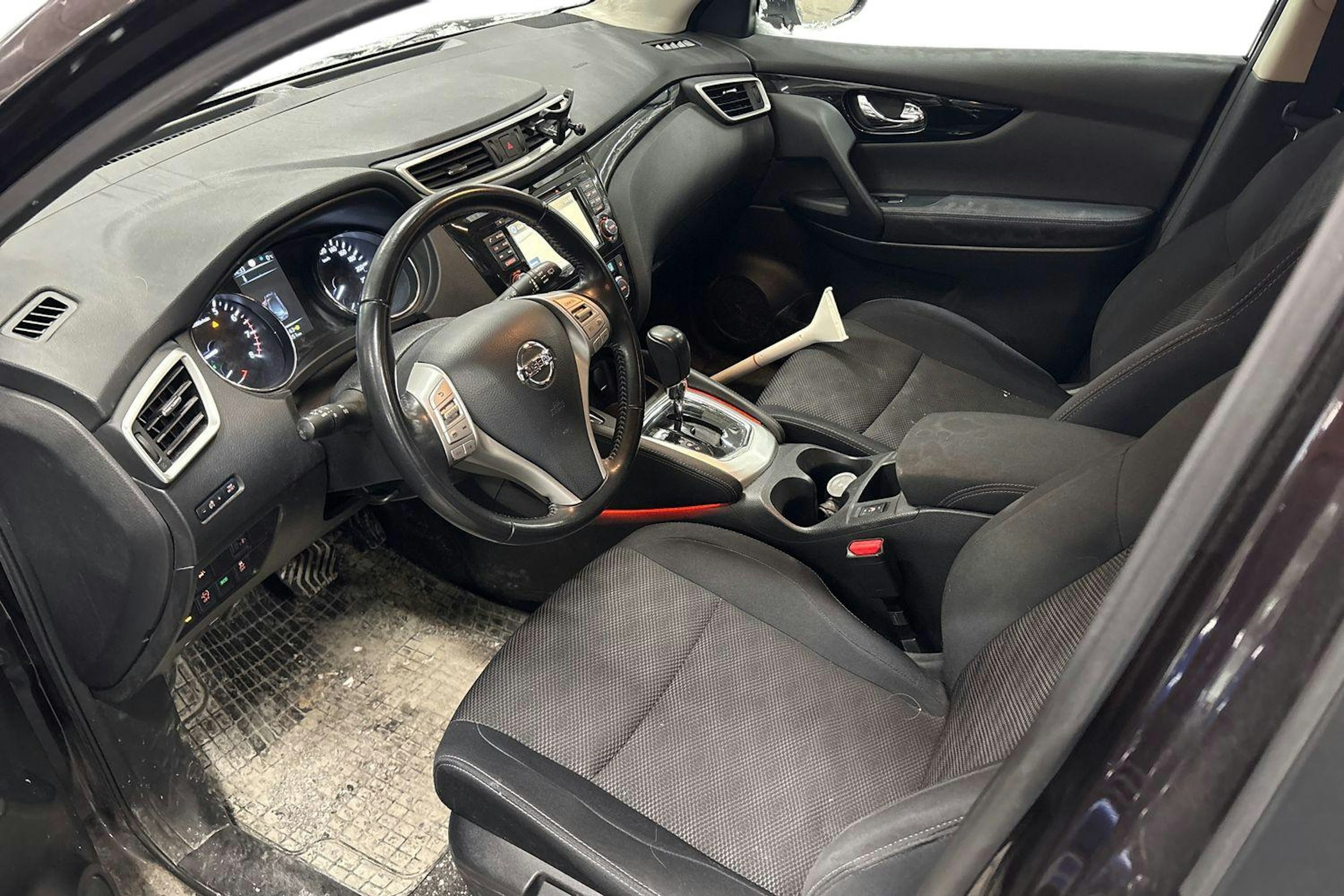 violetti Nissan Qashqai 2016 kuva 3.