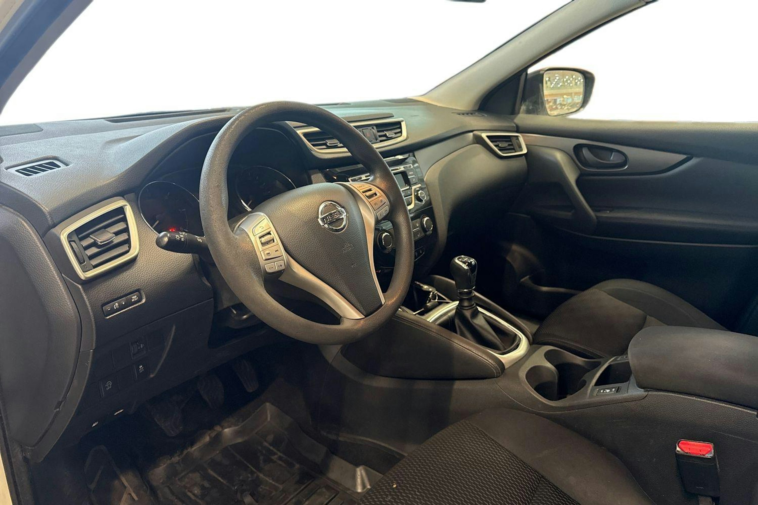 valkoinen Nissan Qashqai 2016 kuva 6.