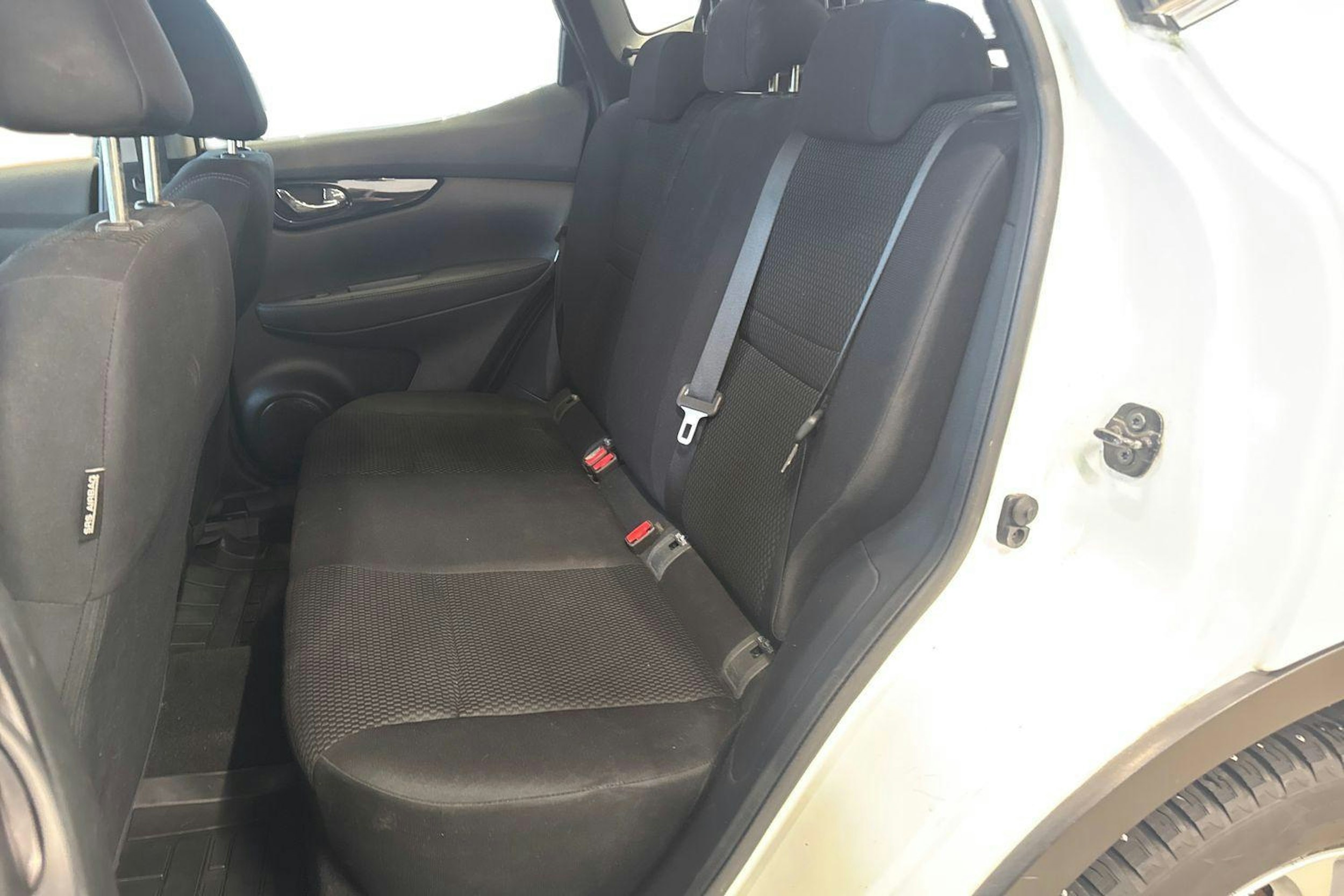 valkoinen Nissan Qashqai 2016 kuva 8.