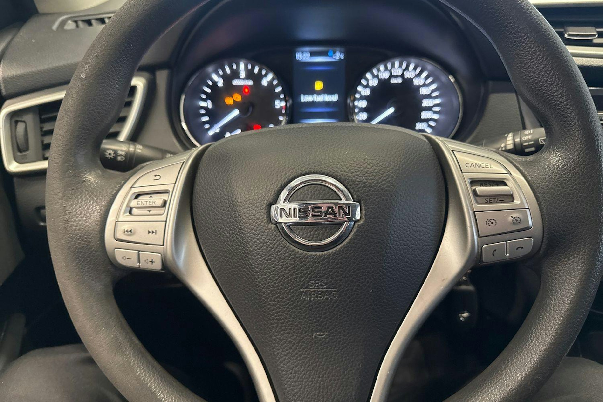 valkoinen Nissan Qashqai 2016 kuva 20.